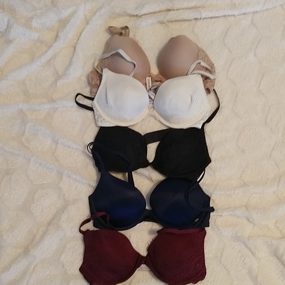 Bundle of 5 Victoria secret bras